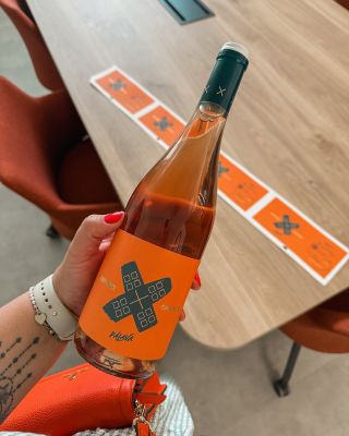 🍊Tohle byste od nás asi ani čekali! 🫣 Ale je to tak! Naše první “oranžáda” z Pálavy je na světě a je skvělá! ☺️🧡🍊 Ode...